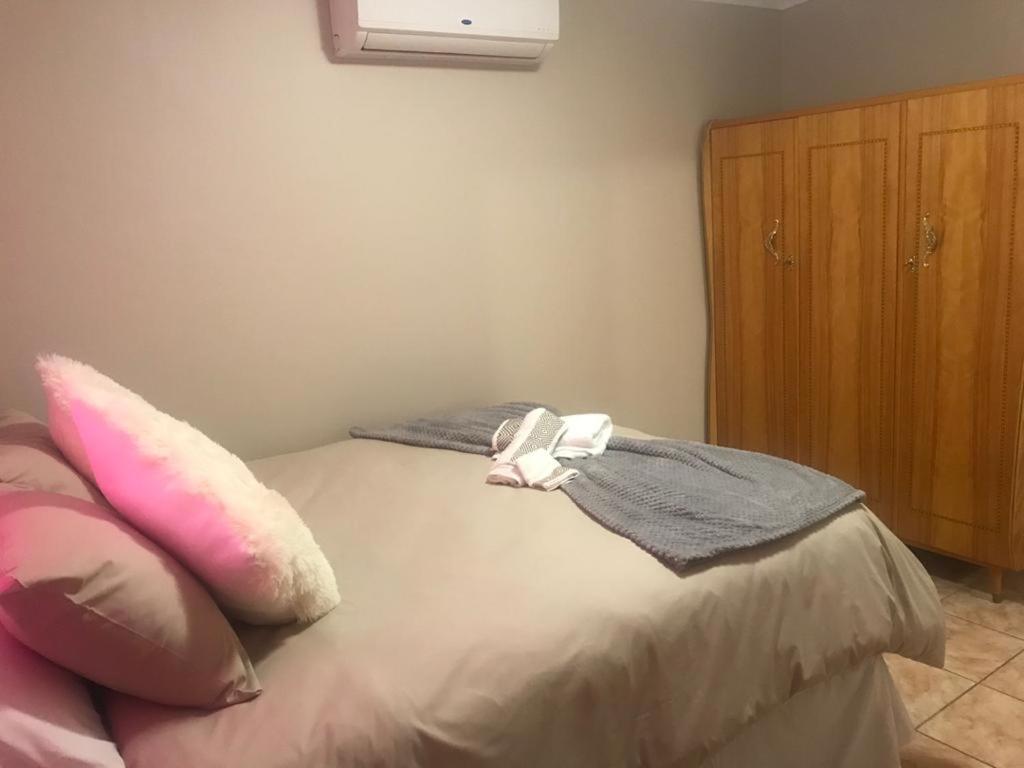 Urbanlife Keetmanshoop Accommodation المظهر الخارجي الصورة
