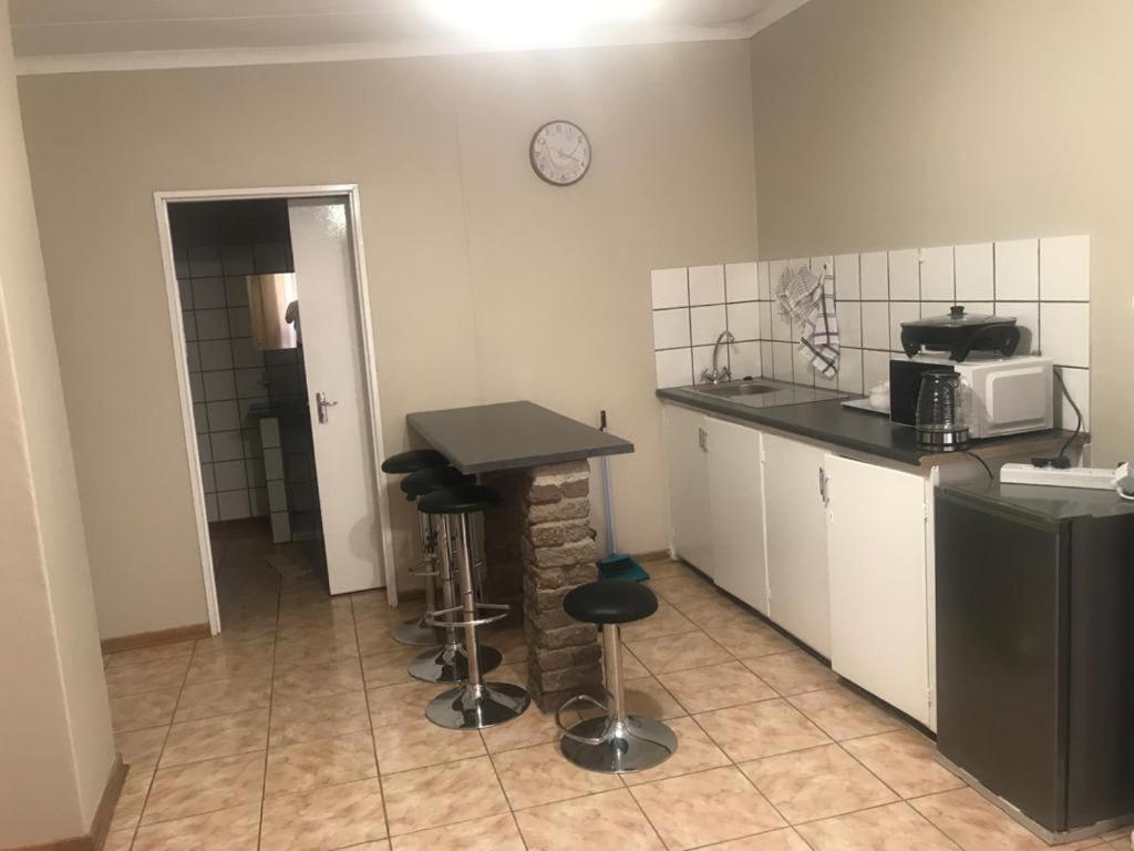 Urbanlife Keetmanshoop Accommodation المظهر الخارجي الصورة