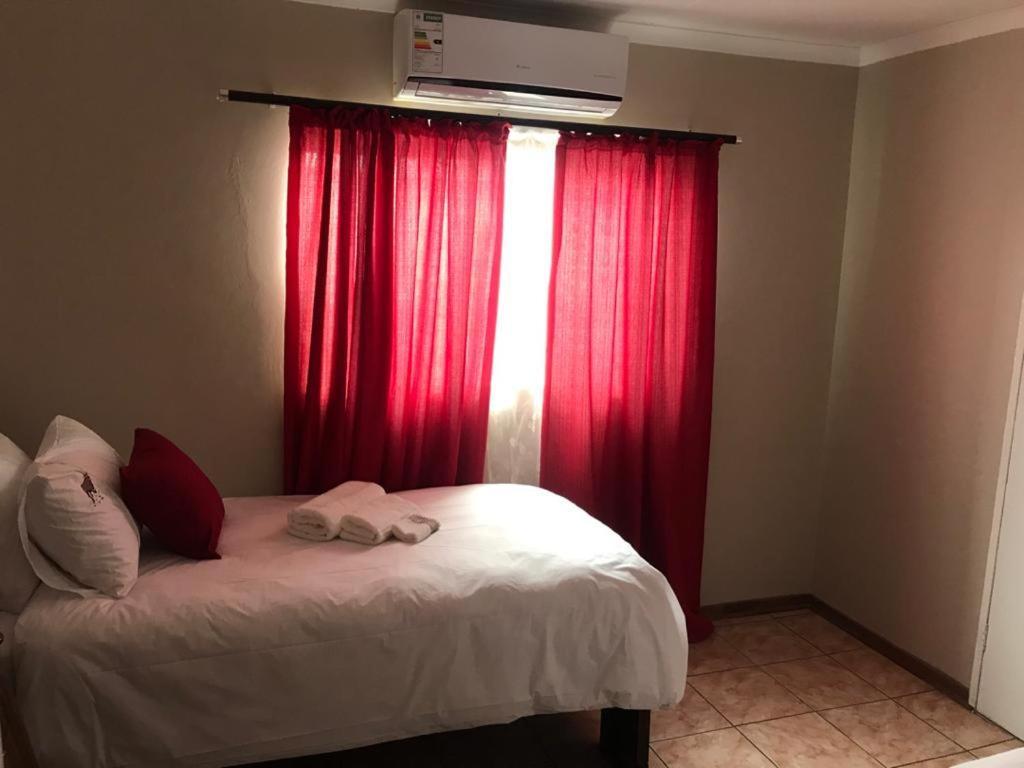 Urbanlife Keetmanshoop Accommodation المظهر الخارجي الصورة