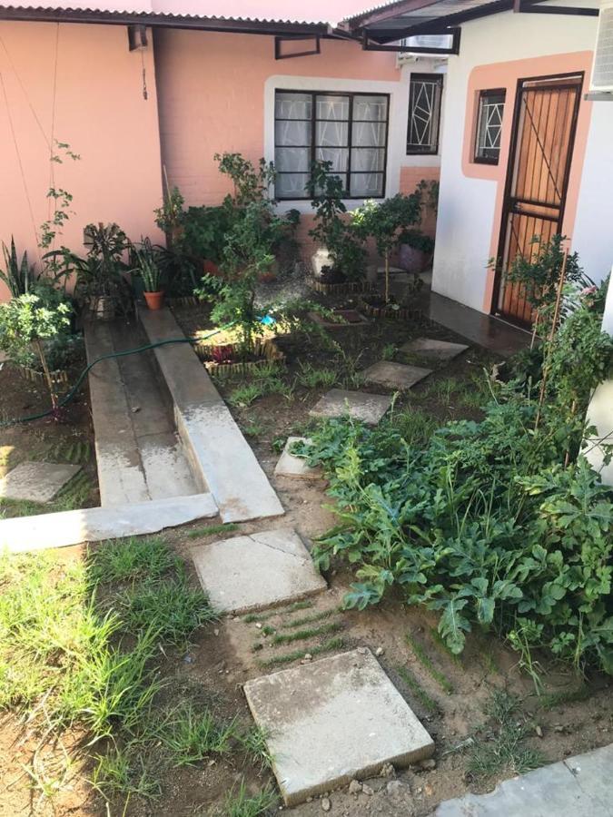 Urbanlife Keetmanshoop Accommodation المظهر الخارجي الصورة